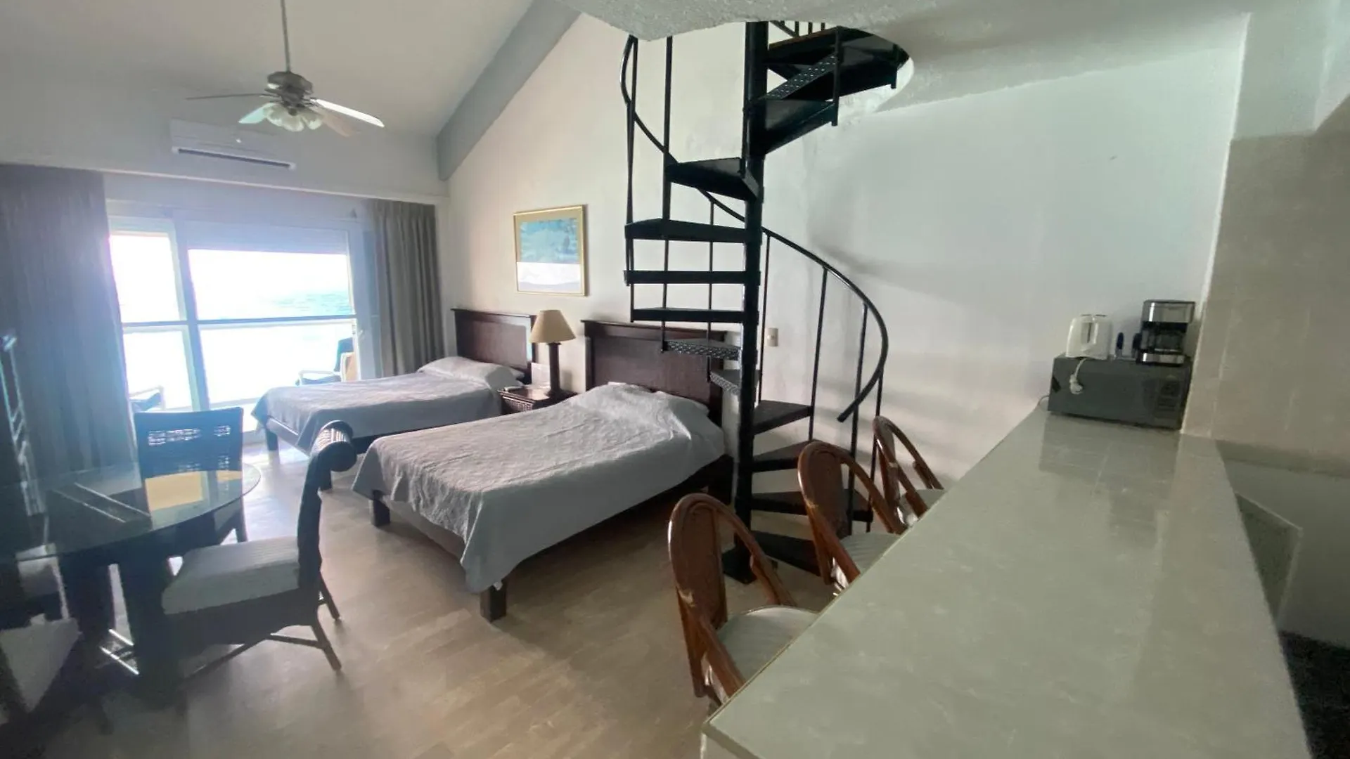 Ocean Win Apartment Cancun Mexico